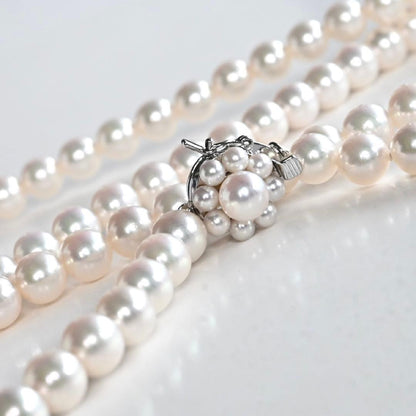 Highest grade Aurora Hanadama Tasaki Akoya long pearl necklace measuring 82 cm with 6.3 mm pearls