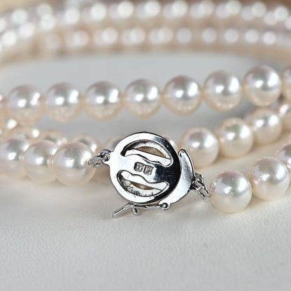 Highest grade Aurora Hanadama Tasaki Akoya long pearl necklace measuring 82 cm with 6.3 mm pearls