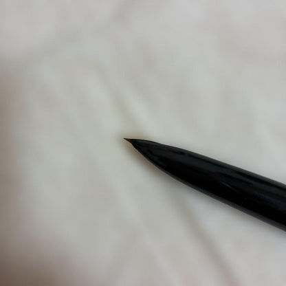 Pilot Elite fountain pen with 18K gold tip featuring black and gold design