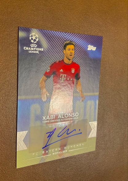 Shavi Alonso Bayern Signed Card — Japanese