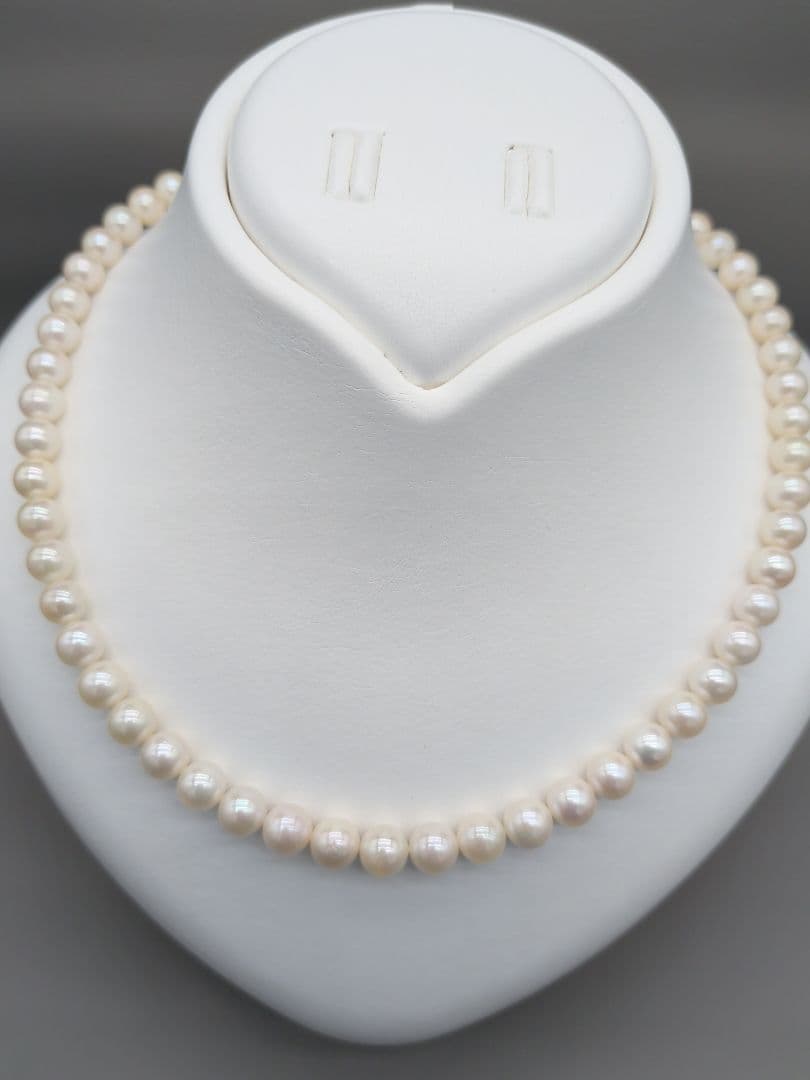 Kuro Akoya genuine pearl necklace with white 7-7.5mm pearls and silver clasp, 42.7cm length