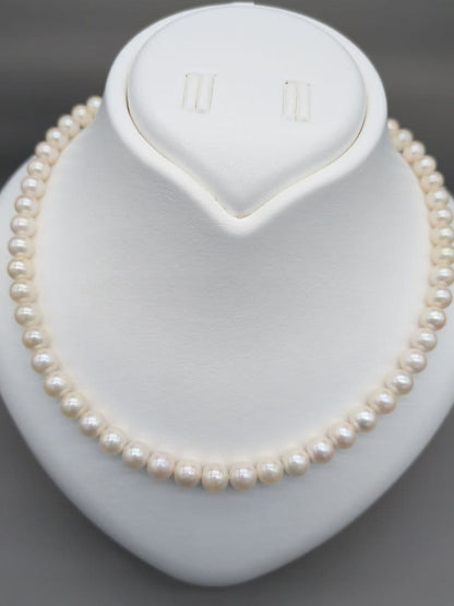 Kuro Akoya genuine pearl necklace with white 7-7.5mm pearls and silver clasp, 42.7cm length