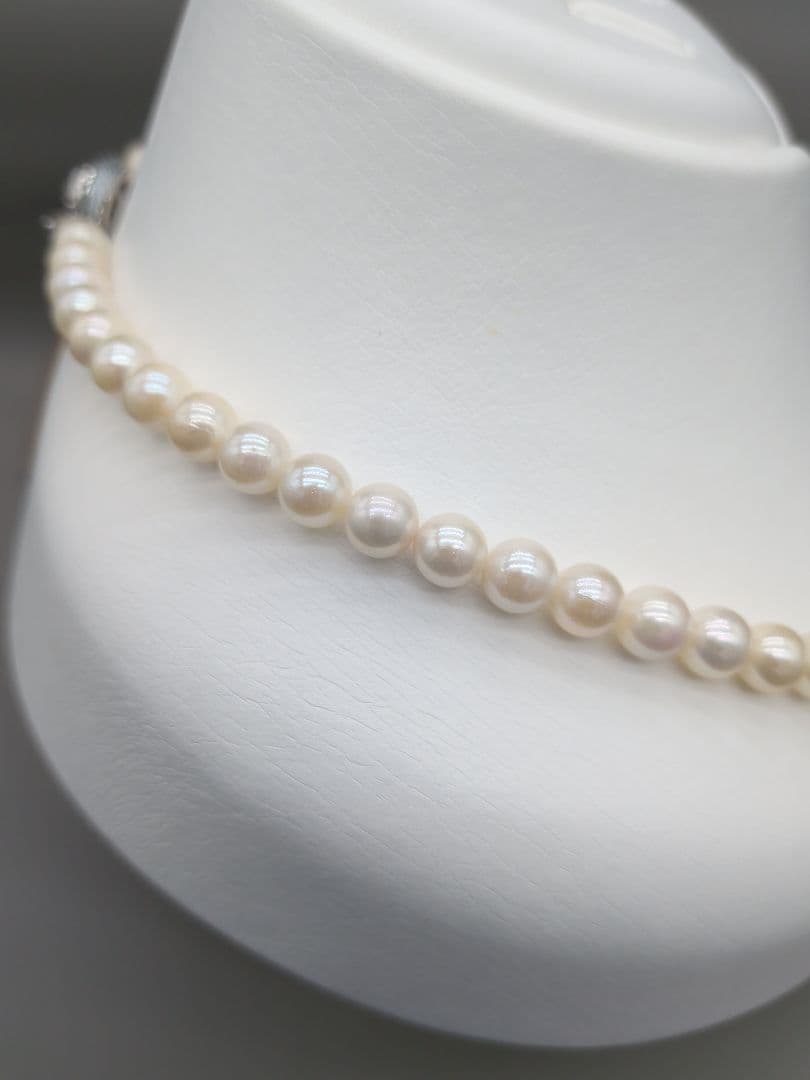 Kuro Akoya genuine pearl necklace with white 7-7.5mm pearls and silver clasp, 42.7cm length
