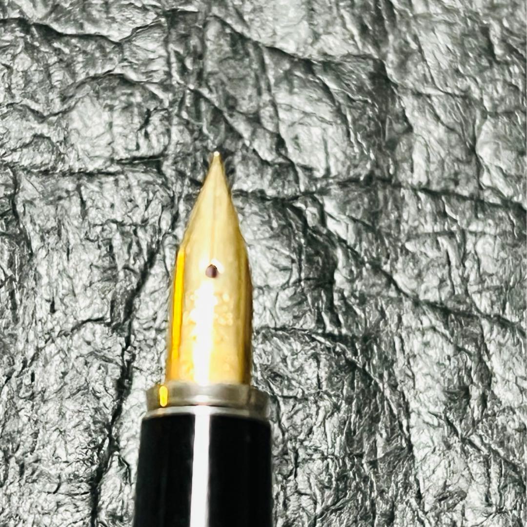 Two Pilot 14K U Fountain Pens from 1974 with fine nib size shown side by side
