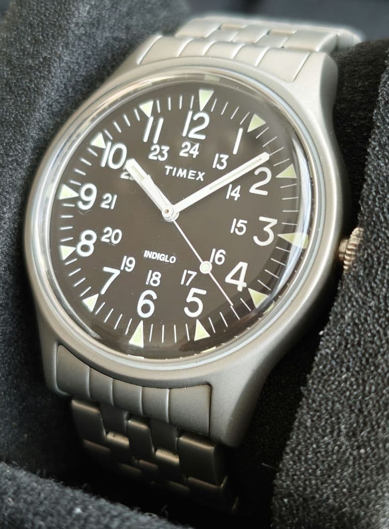 TIMEX TW2R68400 Quartz Men's Watch — Japanese