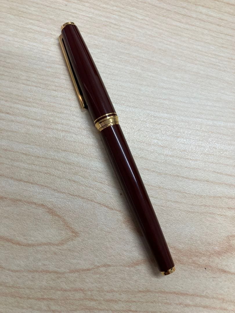 Pilot K18 F fountain pen with red brown barrel and name engraving, discontinued rare item