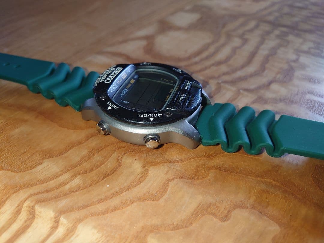 SEIKO SCUBA Diver's 200m Digital Men's Watch — Japanese
