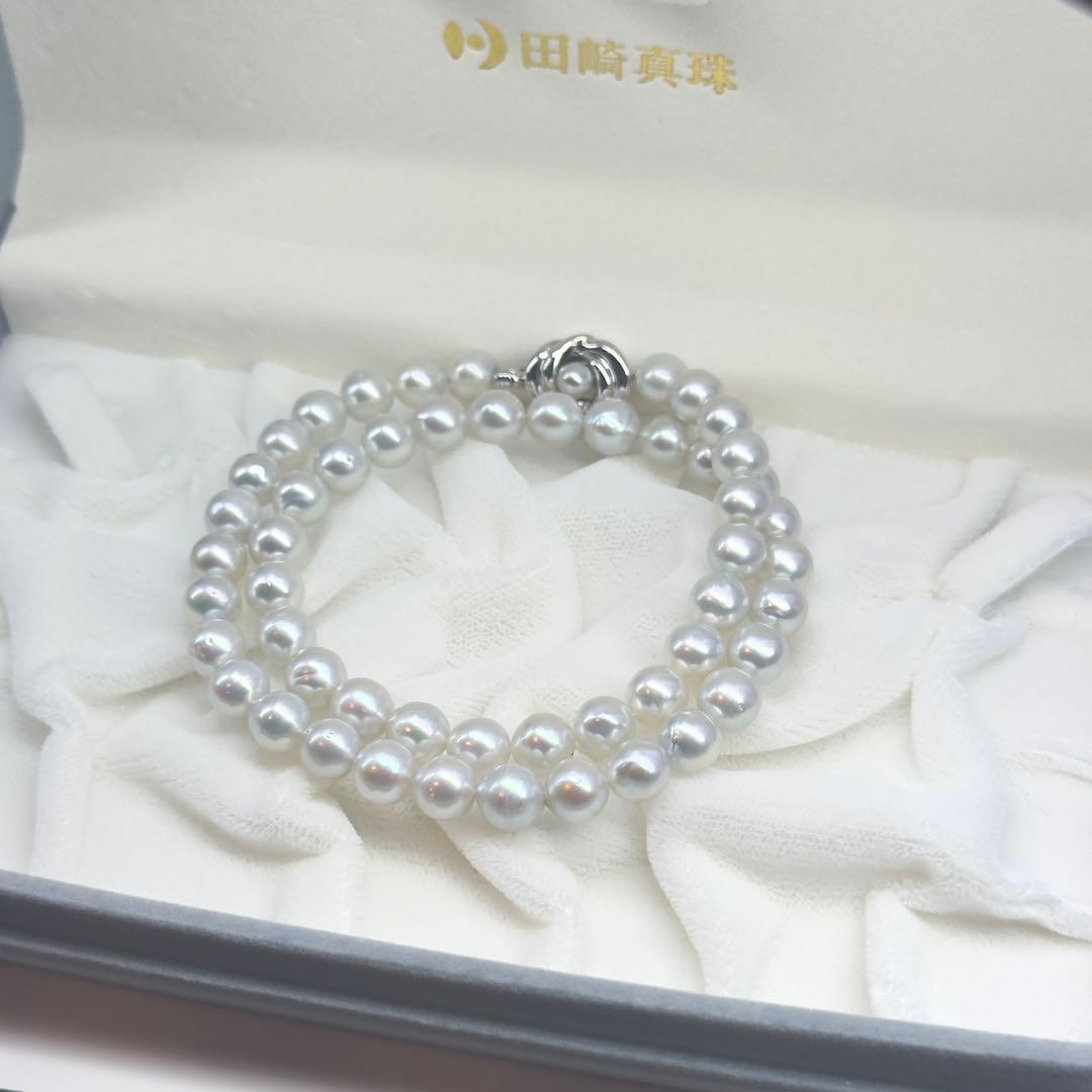 Tasaki silver gray pearl necklace with 7.6-7.8mm pearls measuring approximately 41cm in length