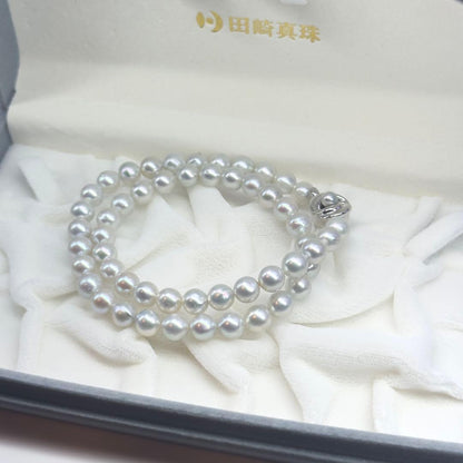 Tasaki silver gray pearl necklace with 7.6-7.8mm pearls measuring approximately 41cm in length
