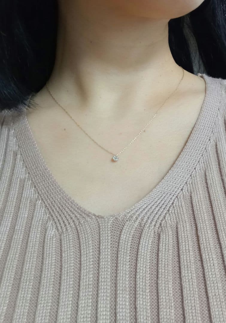Agete Diamond Necklace Gold Chain made of 18 karat gold with delicate scattered small diamonds design