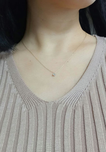 Agete Diamond Necklace Gold Chain made of 18 karat gold with delicate scattered small diamonds design
