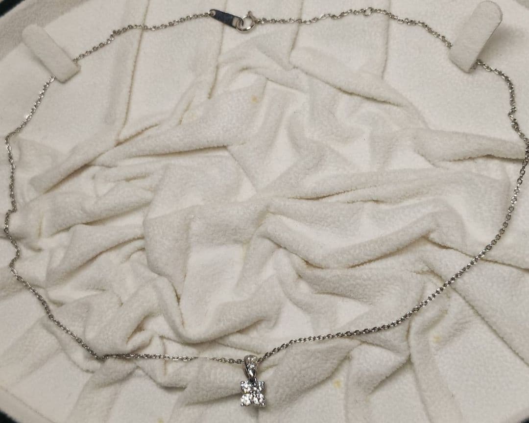 Takashi Platinum Diamond Necklace with 0.31 carat diamond on a 41.5 cm platinum chain