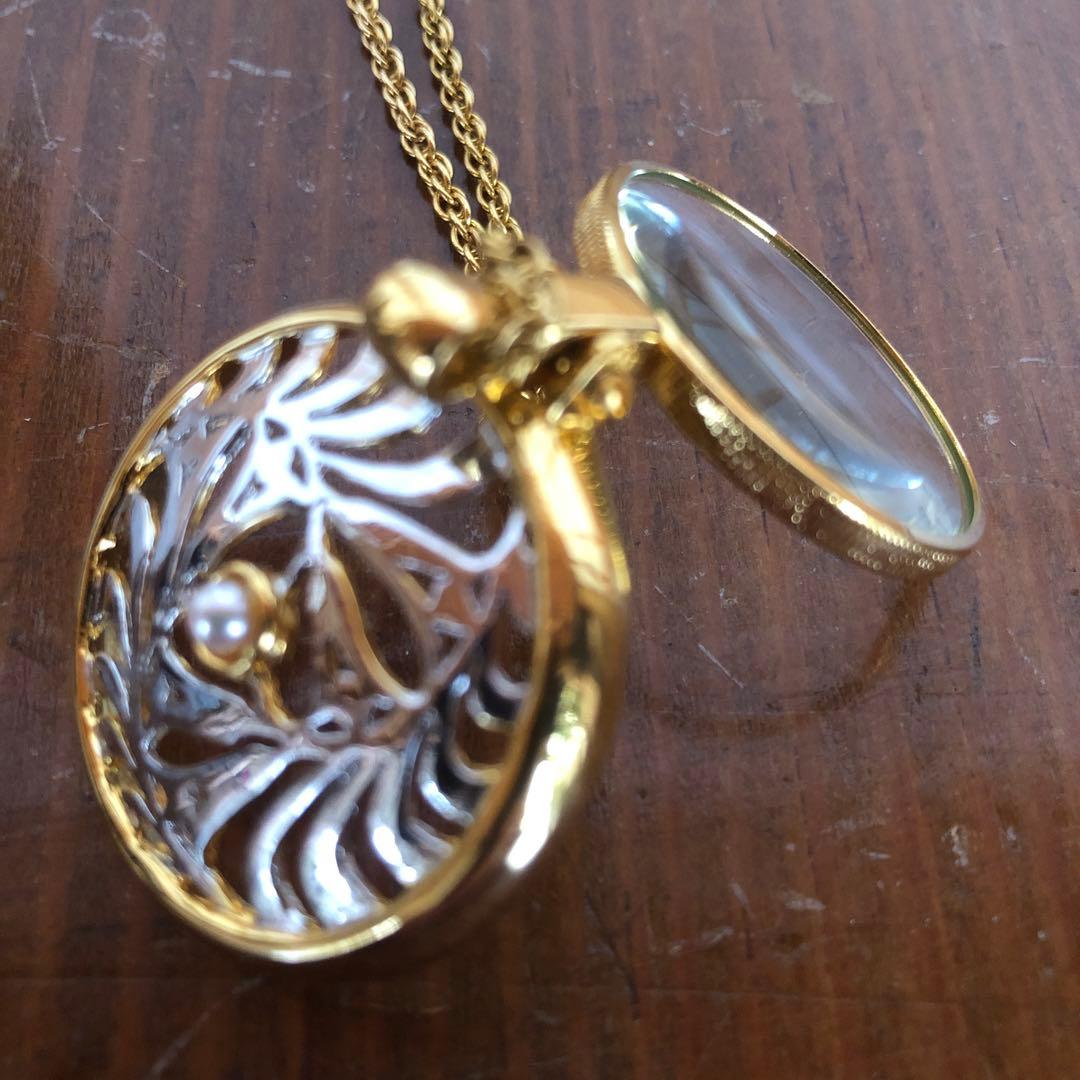 Mikimoto Loupe Necklace with pearl pendant and magnifying glass on a 64 cm chain