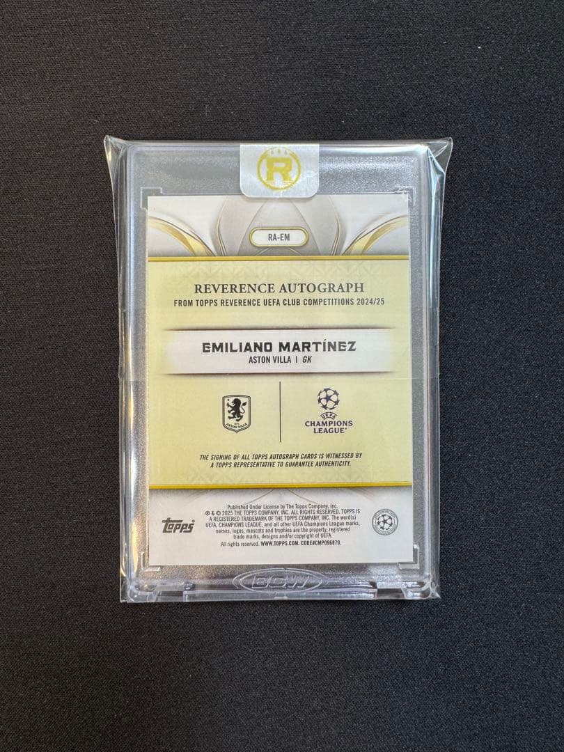 Emiliano Martinez Signed Card — Japanese