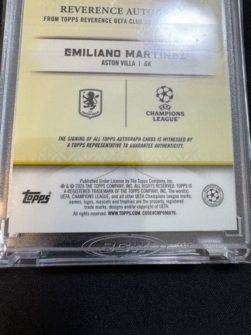 Emiliano Martinez Signed Card — Japanese