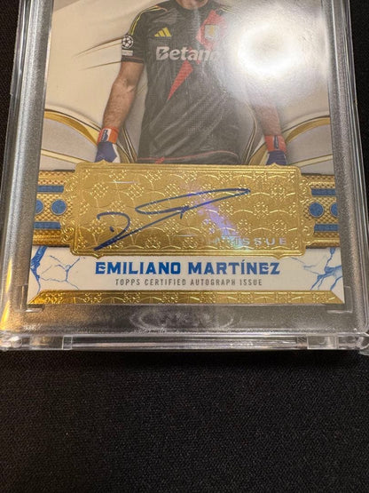 Emiliano Martinez Signed Card — Japanese