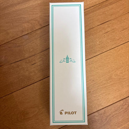 PILOT green blue fountain pen with dot pattern shown in original box, unused condition