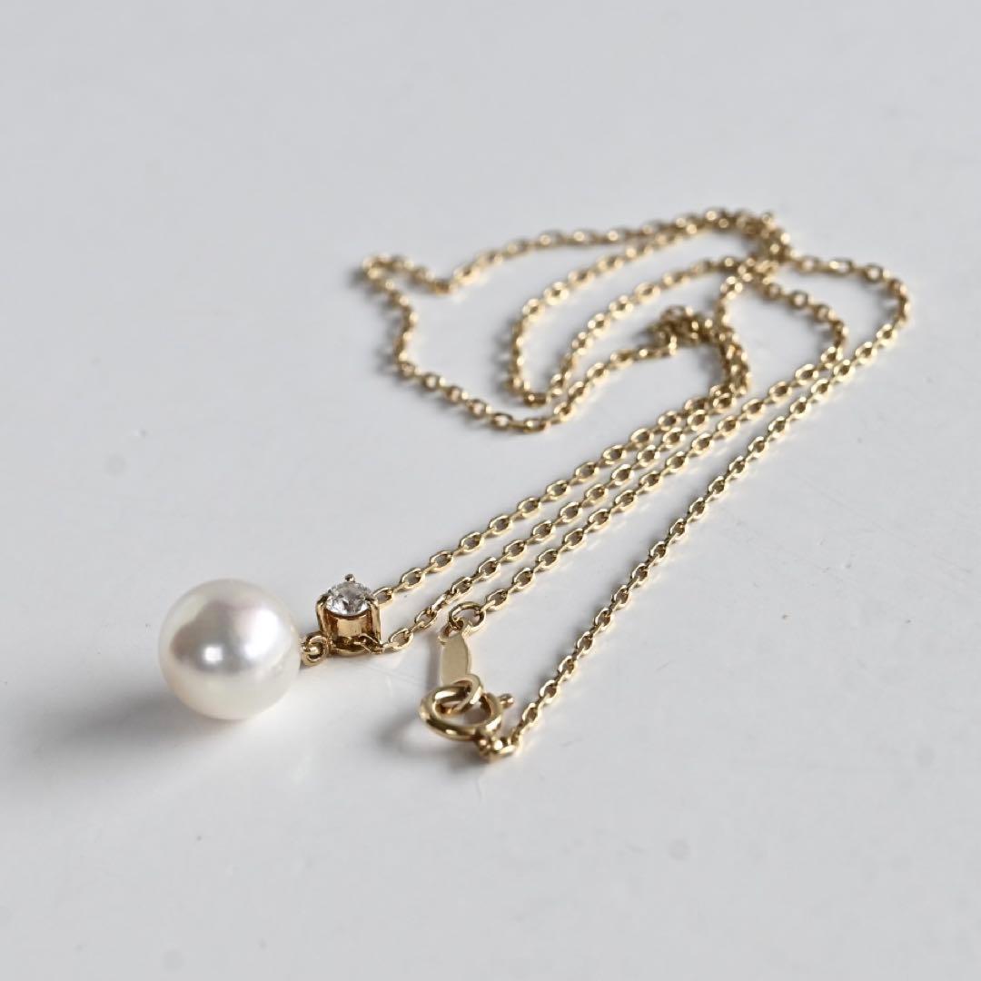Mikimoto Aurora K18 pendant with round pink-based white Akoya pearl on 38cm chain