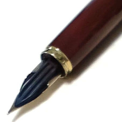 Pilot L model fountain pen in wine red with 14K gold clip and decorations, vintage used condition