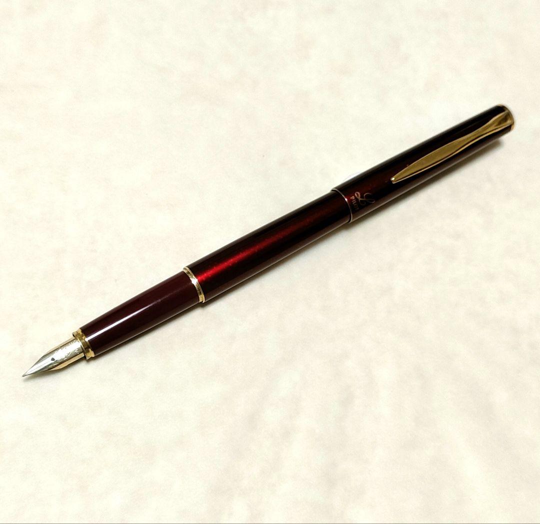 Pilot L model fountain pen in wine red with 14K gold clip and decorations, vintage used condition