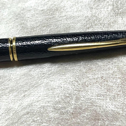 Used Pilot Fountain Pen Black 14k586 with 14k gold tip and black body, no case