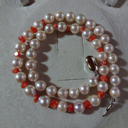 Akoya Pearl and Stone Necklace 62 with white pearls and light pink coral stone chips, 42.5 cm length
