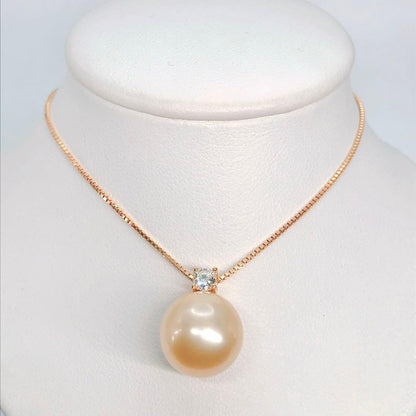 Tasaki golden pearl diamond necklace in 18K yellow gold with 11.5mm white pearl and diamond accents on 45cm chain