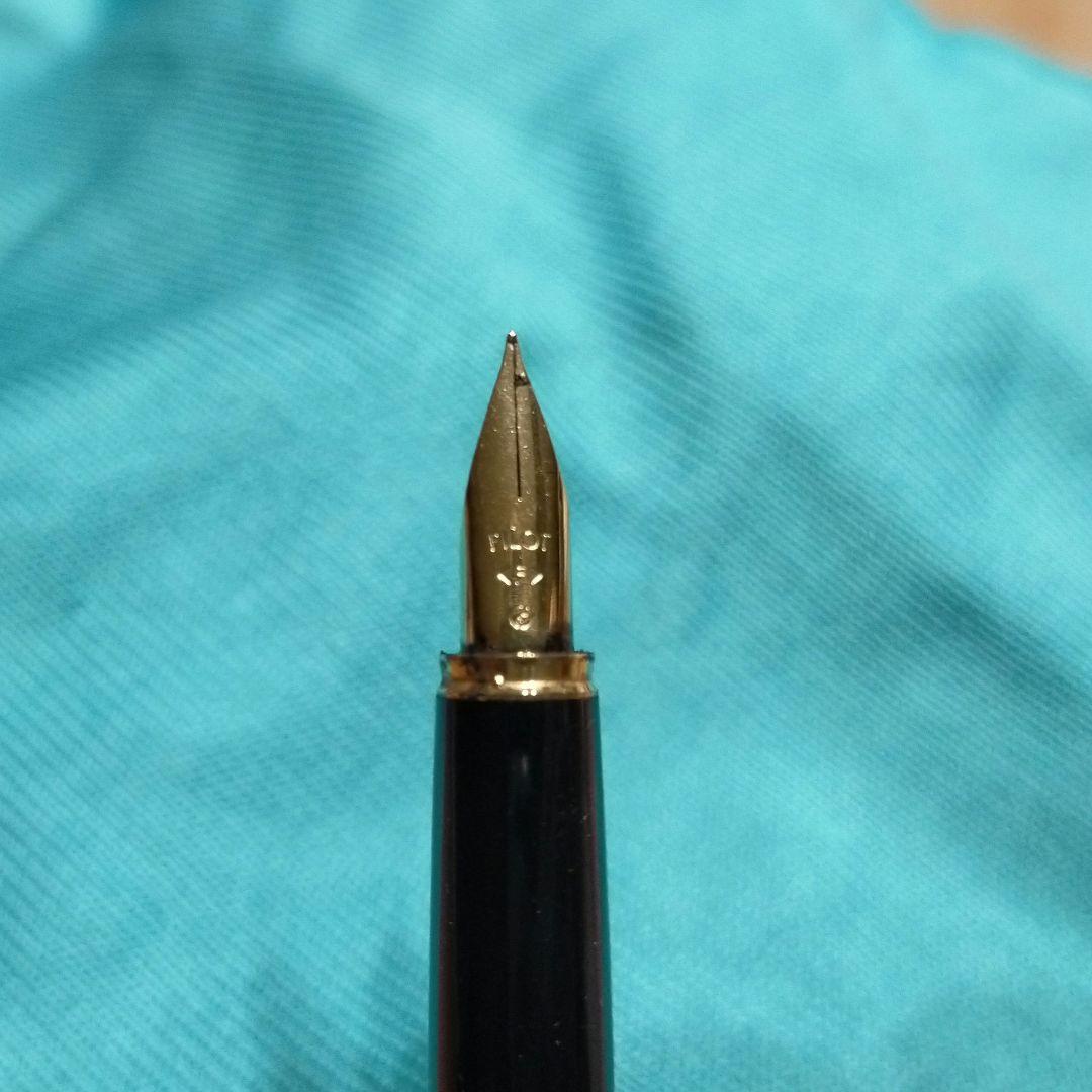 Pilot fountain pen with fine nib shown without ink in unused condition