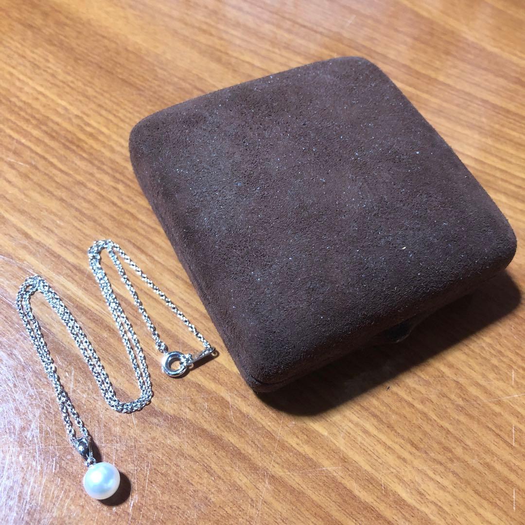 Mikimoto silver necklace featuring a single large 7.3mm pearl on a 40cm chain