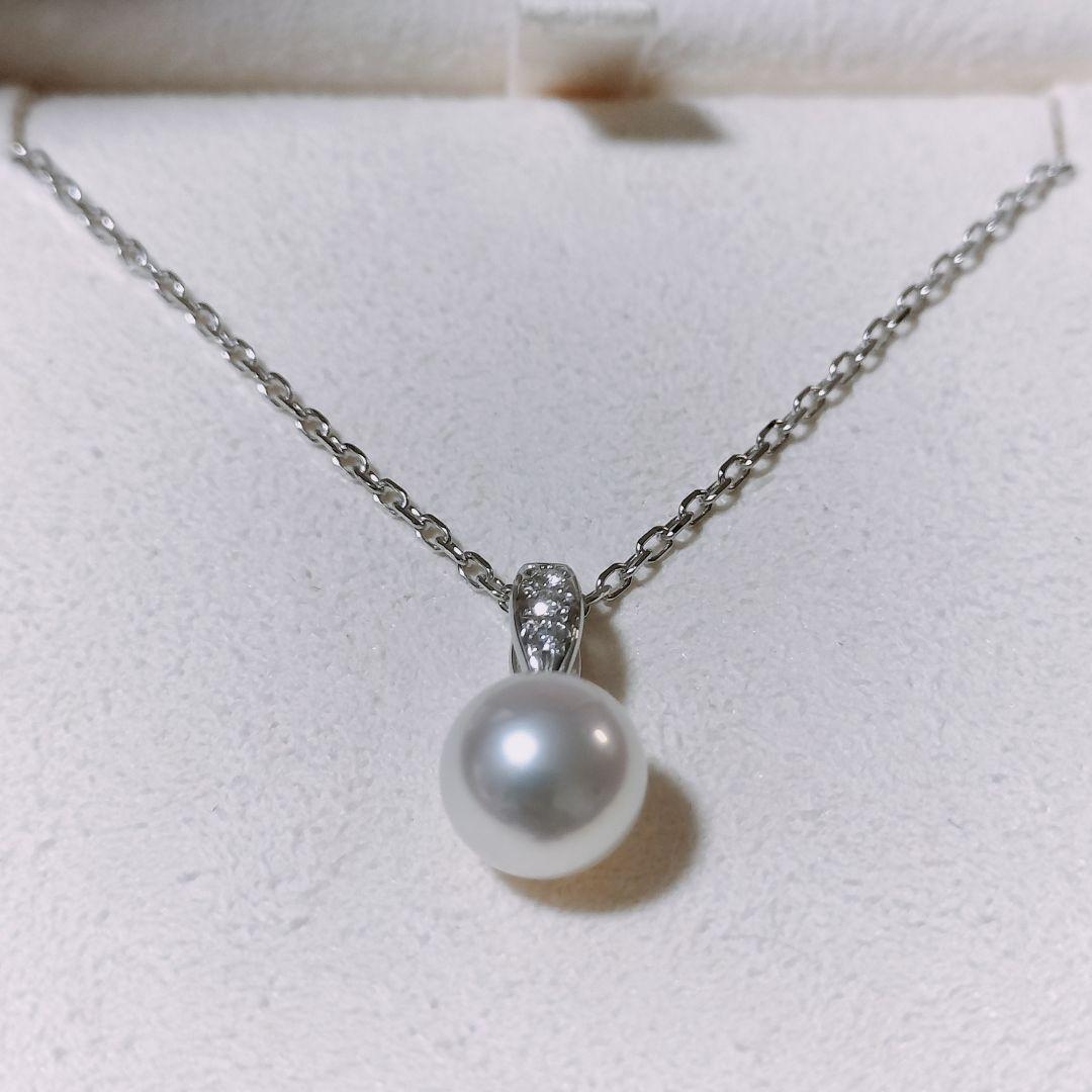 Mikimoto diamond and Akoya pearl necklace in white gold with 7.5mm pearls and clasp marked K18