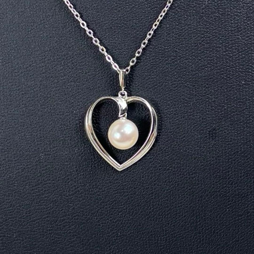 Mikimoto Heart Pearl Necklace featuring a silver engraved heart pendant and a 7mm genuine pearl on a 40cm chain