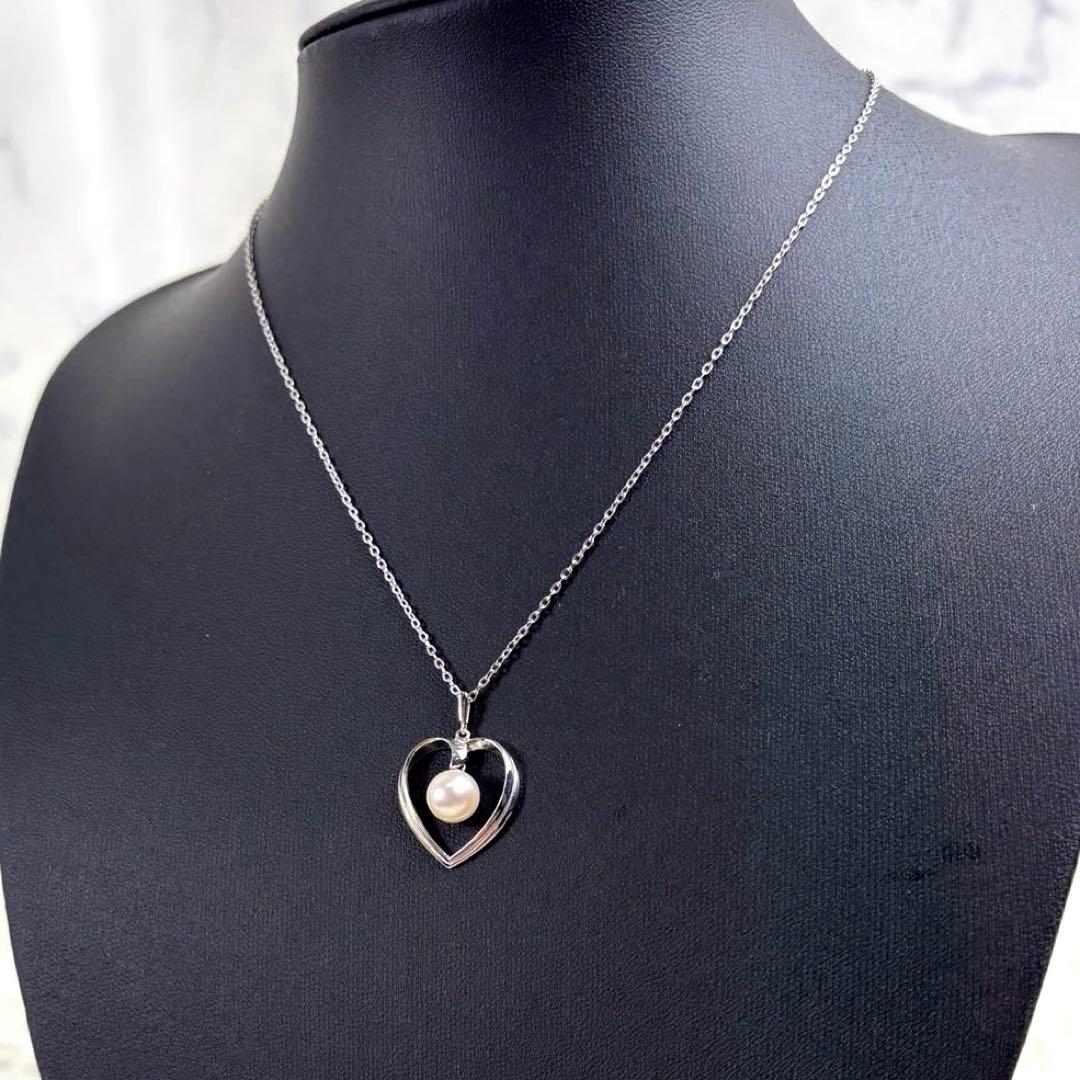 Mikimoto Heart Pearl Necklace featuring a silver engraved heart pendant and a 7mm genuine pearl on a 40cm chain