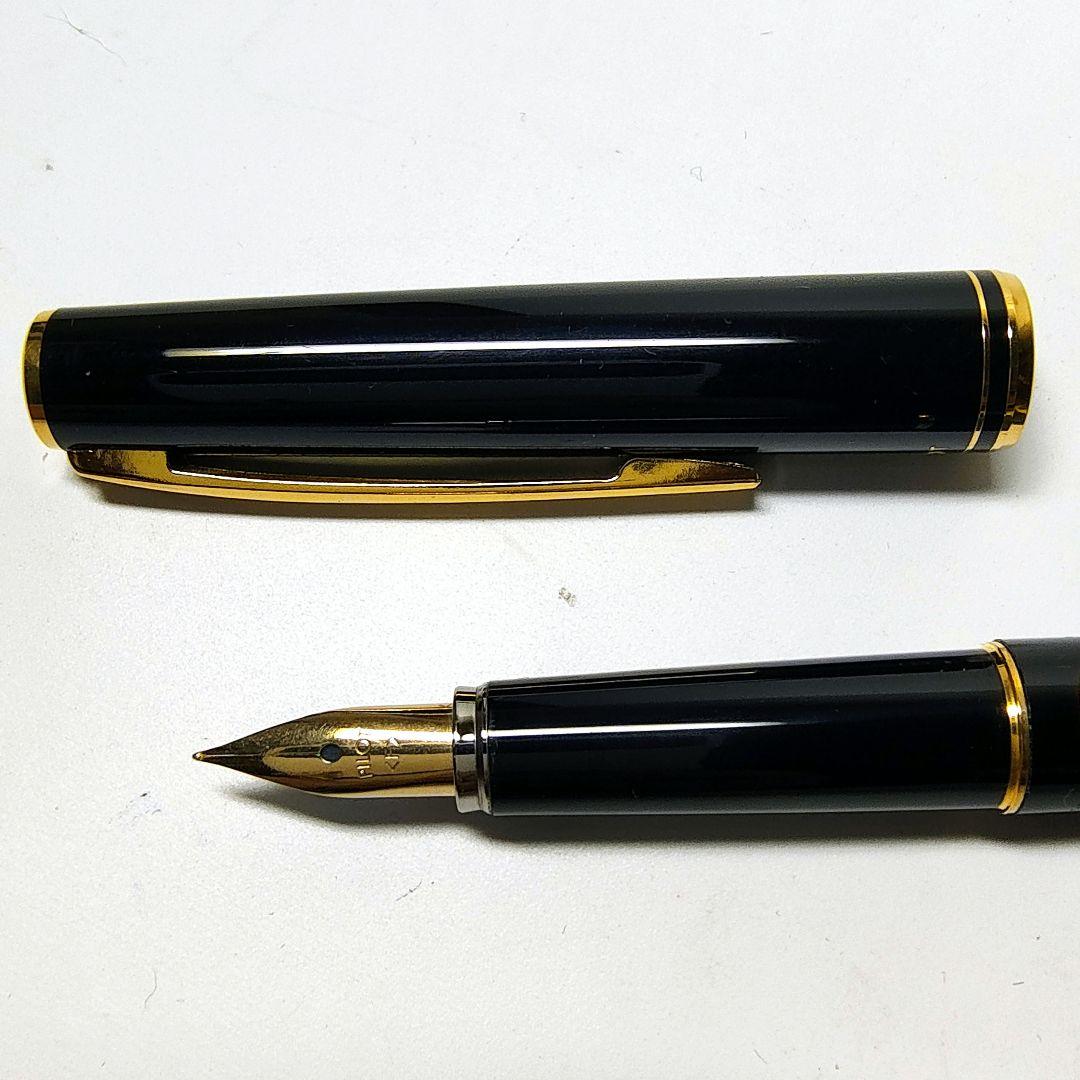 PILOT Fine Tip F Fountain Pen unused with fine tip and sleek design