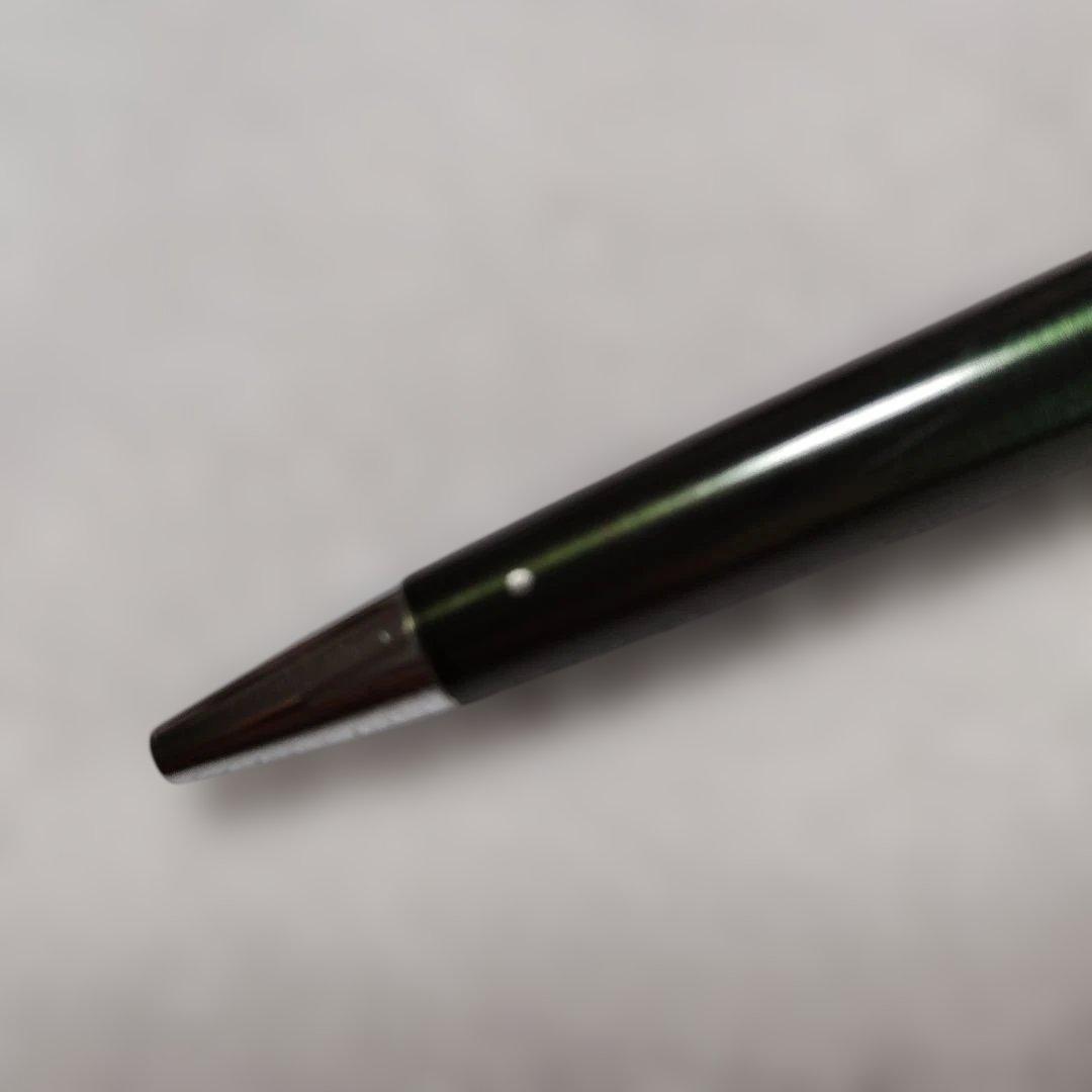 Waterman Metropolitan ballpoint pen in dark green metal with double loop clip and two additional refills