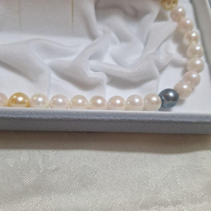 Akoya pearl multicolor necklace 50cm with pearls size 7-9mm and silver clasp with inscription