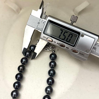 Large Akoya pearl necklace with peacock shine, pearls sized 7.5-8mm, 45cm length