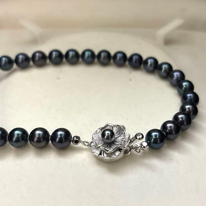 Large Akoya pearl necklace with peacock shine, pearls sized 7.5-8mm, 45cm length