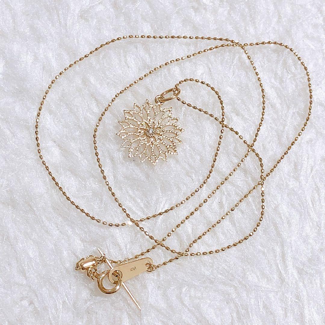 Agete K10 hollow gold necklace with flower motif and adjustable ball-slider clasp