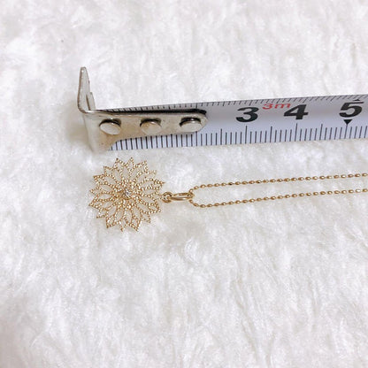 Agete K10 hollow gold necklace with flower motif and adjustable ball-slider clasp