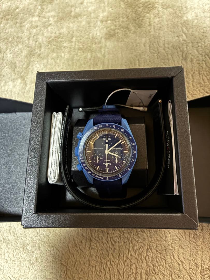 swatch Moon Swatch + Genuine Strap Quartz Men's — Japanese