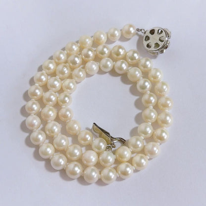 Akoya pearl necklace with 6.5-7.0mm pearls and silver clasp 43cm length