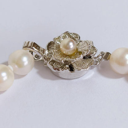 Akoya pearl necklace with 6.5-7.0mm pearls and silver clasp 43cm length