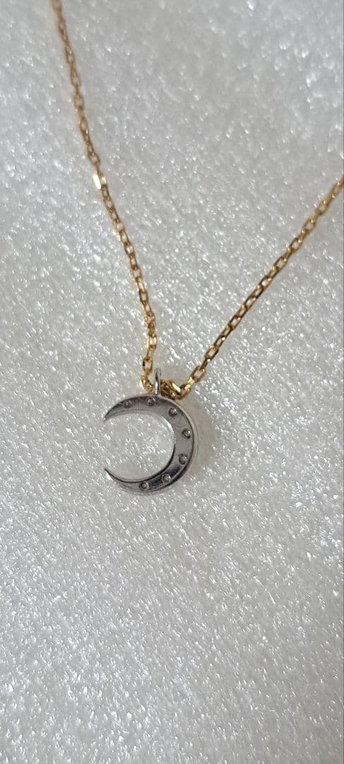 Agete Diamond Necklace featuring yellow gold chain, white gold top with 0.05 carat diamond, 40 cm adjustable length