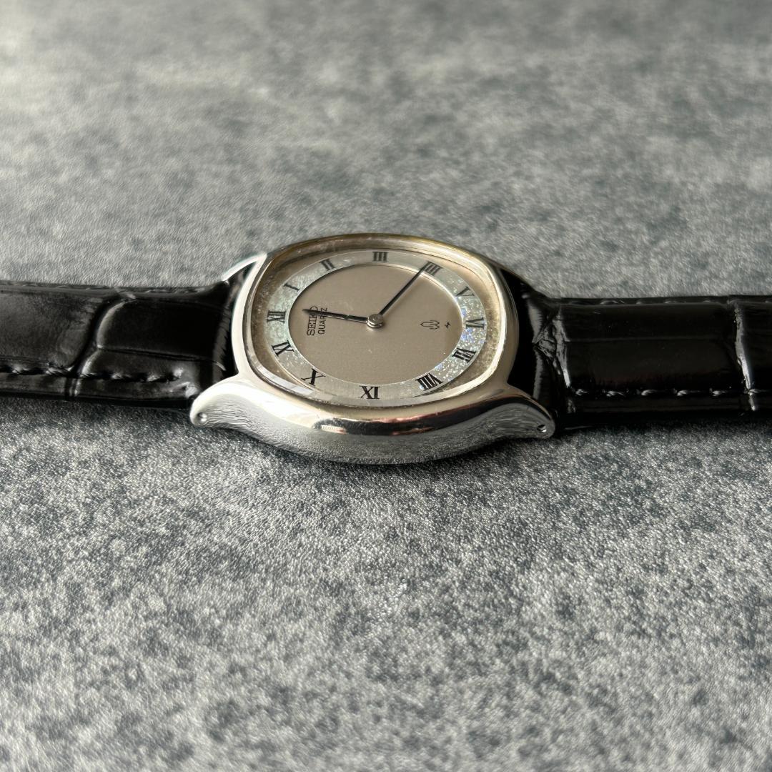 SEIKO 70sSEIKO Roman Silver Quartz Men's Watch — Japanese