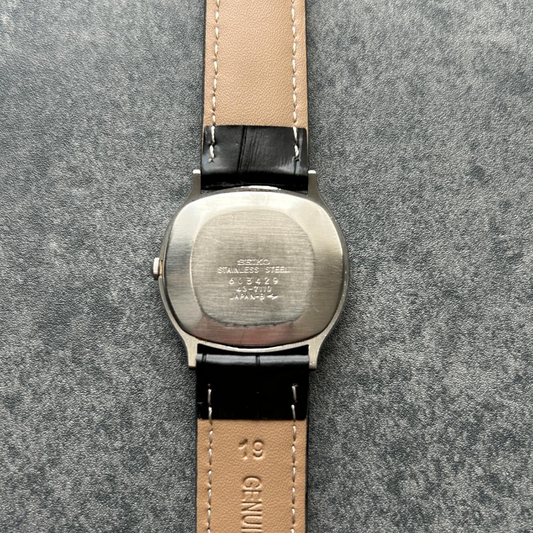SEIKO 70sSEIKO Roman Silver Quartz Men's Watch — Japanese