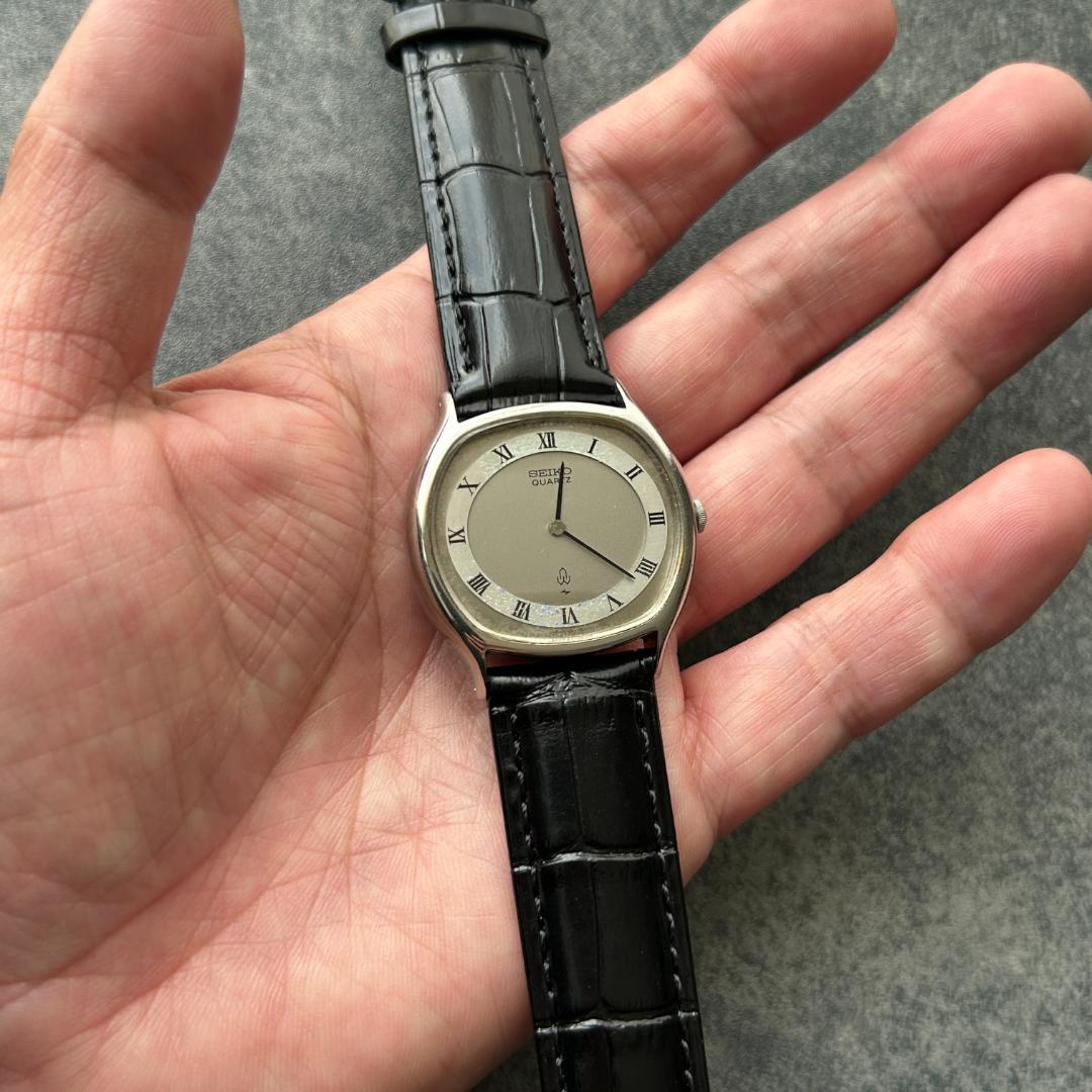SEIKO 70sSEIKO Roman Silver Quartz Men's Watch — Japanese