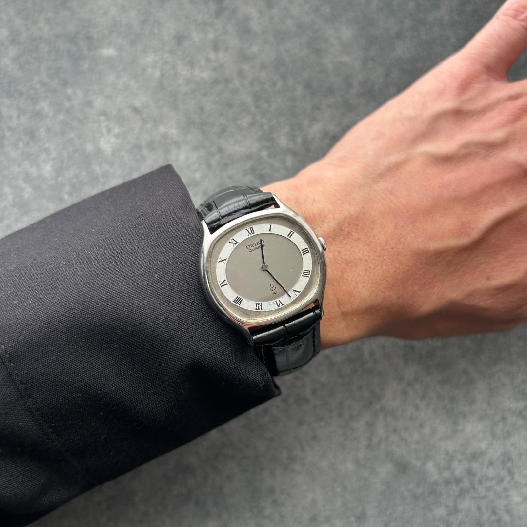 SEIKO 70sSEIKO Roman Silver Quartz Men's Watch — Japanese