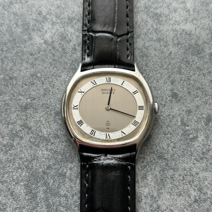 SEIKO 70sSEIKO Roman Silver Quartz Men's Watch — Japanese