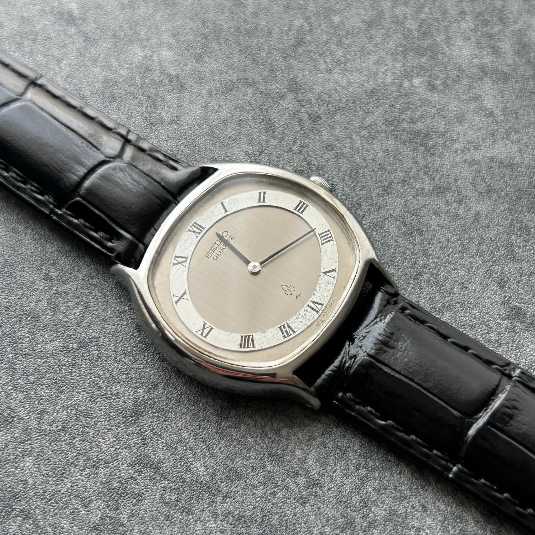 SEIKO 70sSEIKO Roman Silver Quartz Men's Watch — Japanese