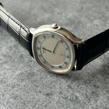 SEIKO 70sSEIKO Roman Silver Quartz Men's Watch — Japanese